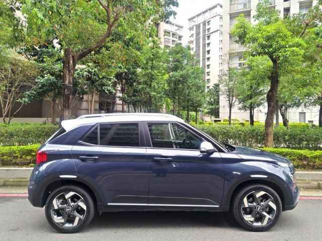 【全場認證里程保證】小改款、僅4萬KM、藍白雙色、定速、自動煞停、原鈑原廠延保  第4張相片