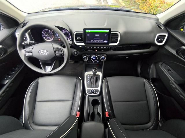 【全場認證里程保證】小改款、僅4萬KM、藍白雙色、定速、自動煞停、原鈑原廠延保  第8張相片