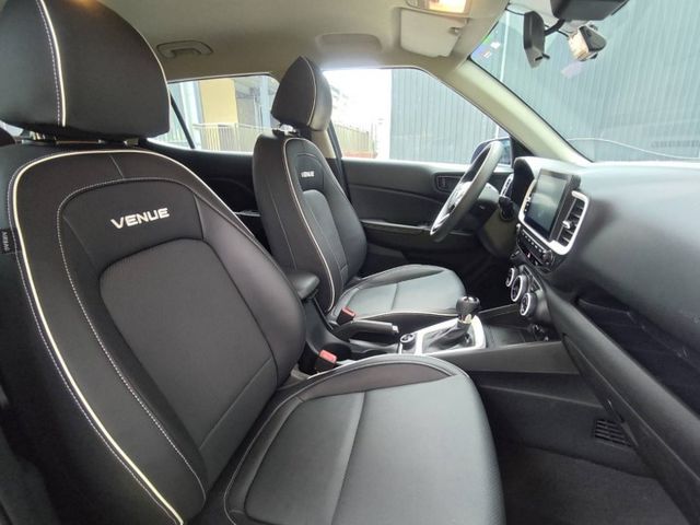 【全場認證里程保證】小改款、僅4萬KM、藍白雙色、定速、自動煞停、原鈑原廠延保  第10張相片