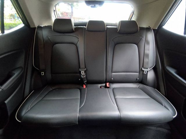 【全場認證里程保證】小改款、僅4萬KM、藍白雙色、定速、自動煞停、原鈑原廠延保  第15張相片