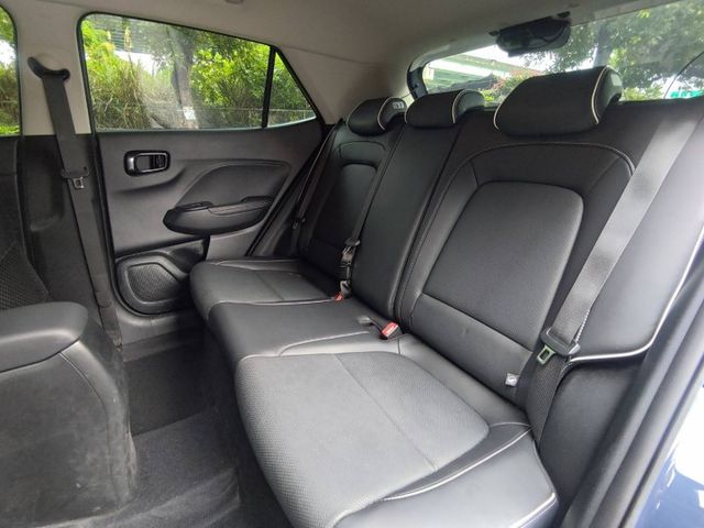 【全場認證里程保證】小改款、僅4萬KM、藍白雙色、定速、自動煞停、原鈑原廠延保  第16張相片