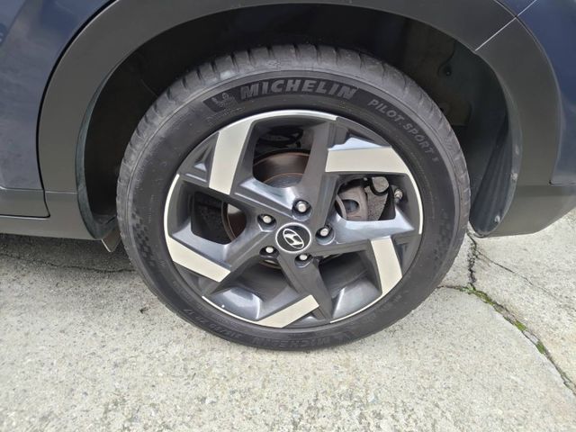 【全場認證里程保證】小改款、僅4萬KM、藍白雙色、定速、自動煞停、原鈑原廠延保  第20張相片