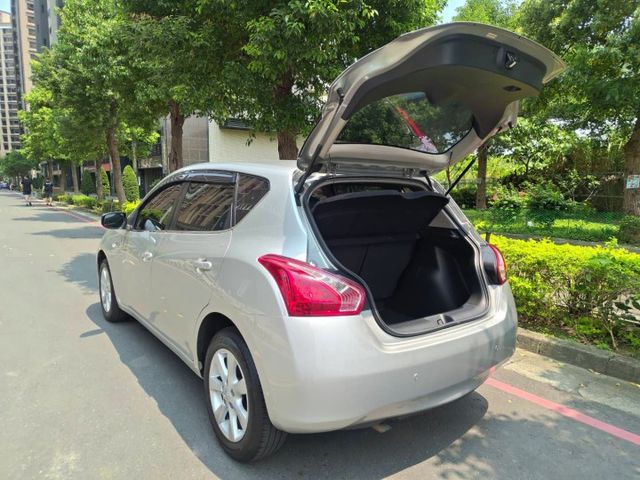 【全場認證里程保證】僅跑8萬km、IKEY、定速、導航倒顯、原廠保養、五大保固  第6張相片