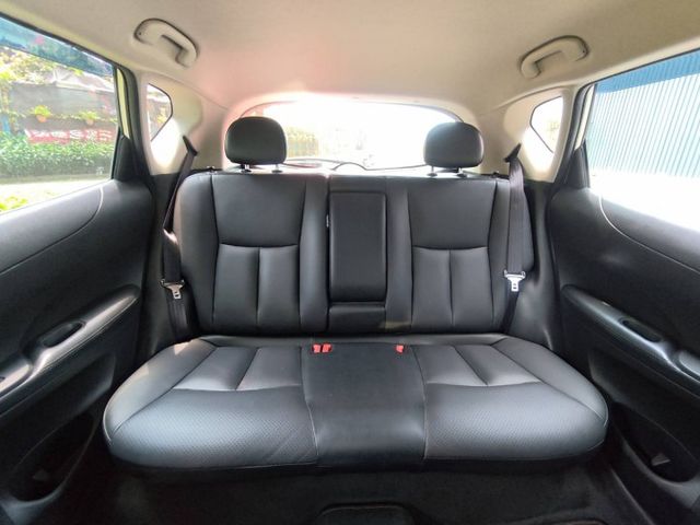 【全場認證里程保證】僅跑8萬km、IKEY、定速、導航倒顯、原廠保養、五大保固  第16張相片