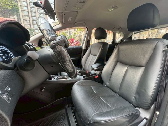 【全場認證里程保證】僅11萬KM、SR套件、獨立胎壓、10吋安卓機、導航倒顯  第11張相片