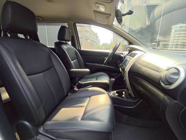 【全場認證里程保證】行家皮椅版、多媒體車機、導航倒顯、獨立胎壓、0頭款~可全貸  第11張相片