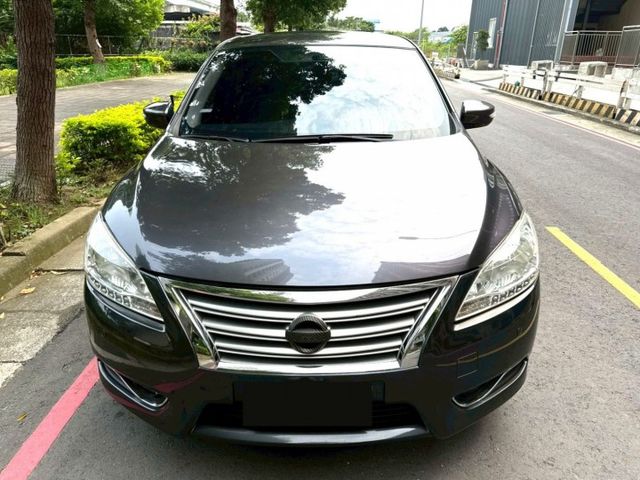 【全場認證里程保證】17吋鋁圈、世盟對四卡鉗、後加大碟盤、10吋安卓機、導航倒顯  第2張相片