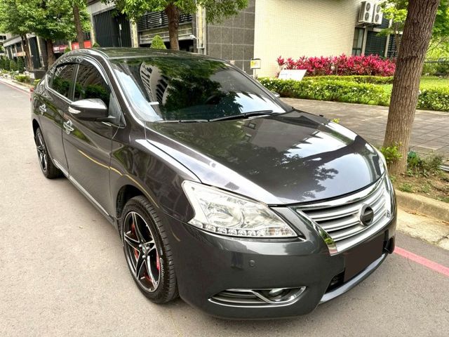 【全場認證里程保證】17吋鋁圈、世盟對四卡鉗、後加大碟盤、10吋安卓機、導航倒顯  第3張相片