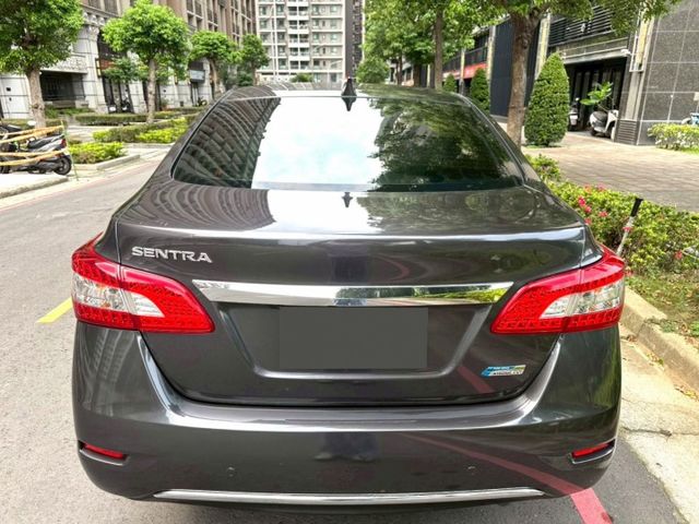 【全場認證里程保證】17吋鋁圈、世盟對四卡鉗、後加大碟盤、10吋安卓機、導航倒顯  第7張相片