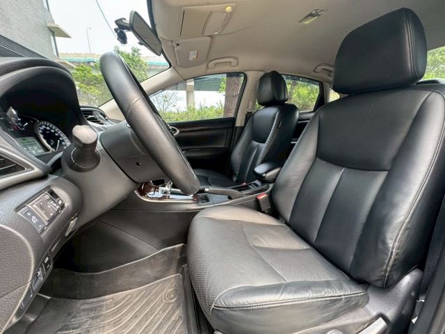 【全場認證里程保證】17吋鋁圈、世盟對四卡鉗、後加大碟盤、10吋安卓機、導航倒顯  第10張相片