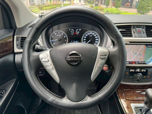 【全場認證里程保證】17吋鋁圈、世盟對四卡鉗、後加大碟盤、10吋安卓機、導航倒顯  第11張相片