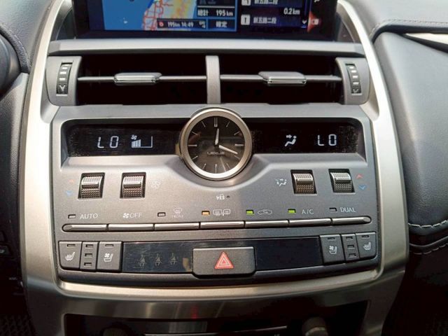 【全場認證里程保證】F-SPORT、4WD、僅7萬km、空力套件、原鈑原廠保養  第15張相片