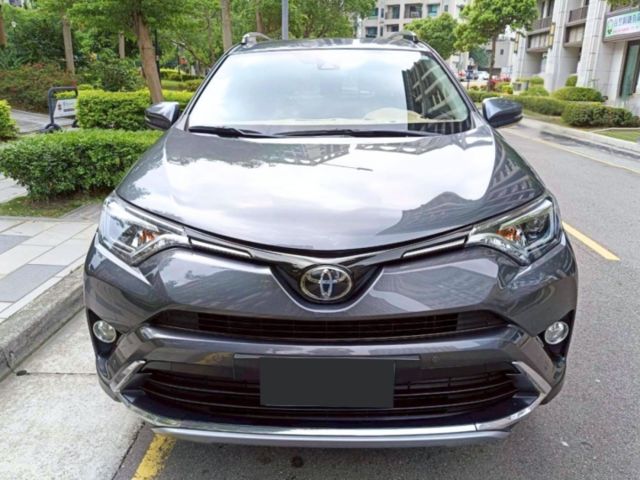 【全場認證里程保證】汽油尊爵版、盲點、ACC、電尾門、煞停、車偏、倒顯、原廠保養  第2張相片