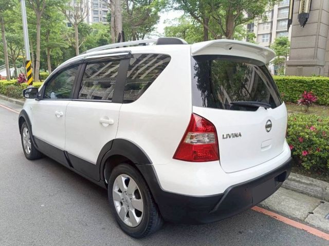 【全場認證里程保證】保證里程5萬km、車頂架、防刮輪拱、倒顯、恆溫、原鈑原廠保養  第6張相片