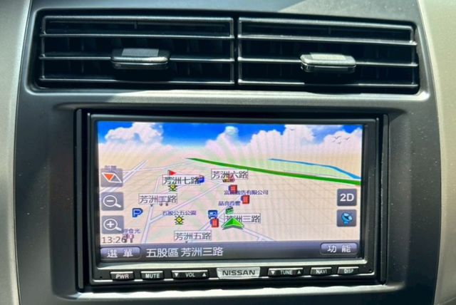 【全場認證里程保證】保證里程5萬km、車頂架、防刮輪拱、倒顯、恆溫、原鈑原廠保養  第13張相片