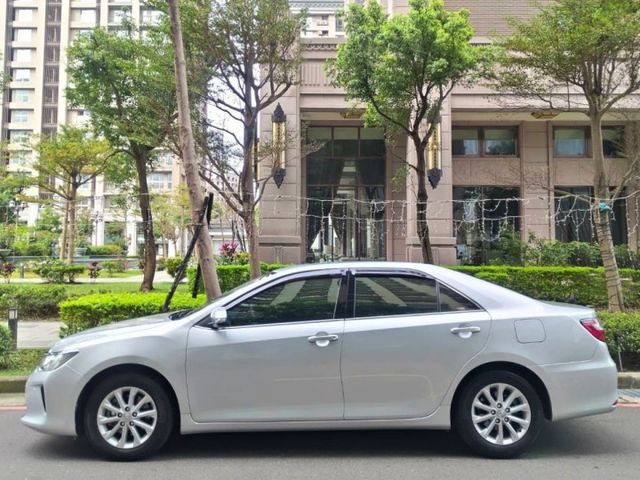 【全場認證里程保證】僅9萬km、精裝影音、導航倒顯、HID、循跡、原鈑原廠保養  第4張相片