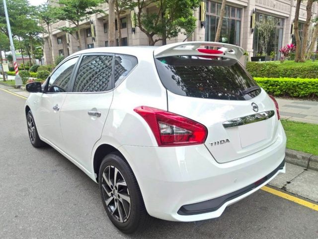 【全場認證里程保證】全新車味、僅9000km、6安、盲點、IKEY、原漆原鈑件  第6張相片