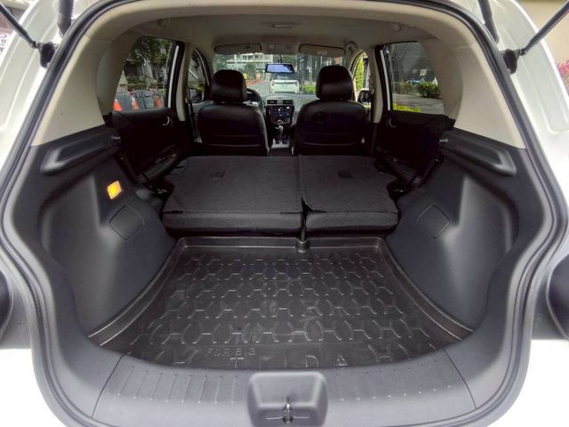 【全場認證里程保證】全新車味、僅9000km、6安、盲點、IKEY、原漆原鈑件  第18張相片