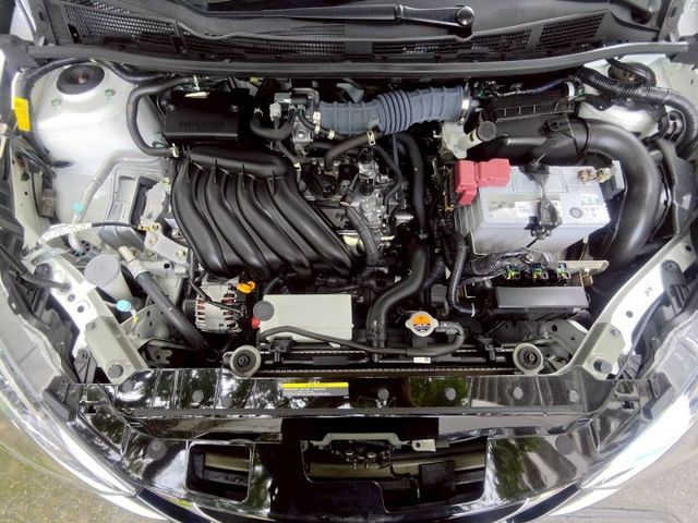 【全場認證里程保證】全新車味、僅9000km、6安、盲點、IKEY、原漆原鈑件  第19張相片