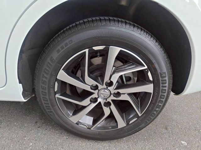 【全場認證里程保證】全新車味、僅9000km、6安、盲點、IKEY、原漆原鈑件  第20張相片