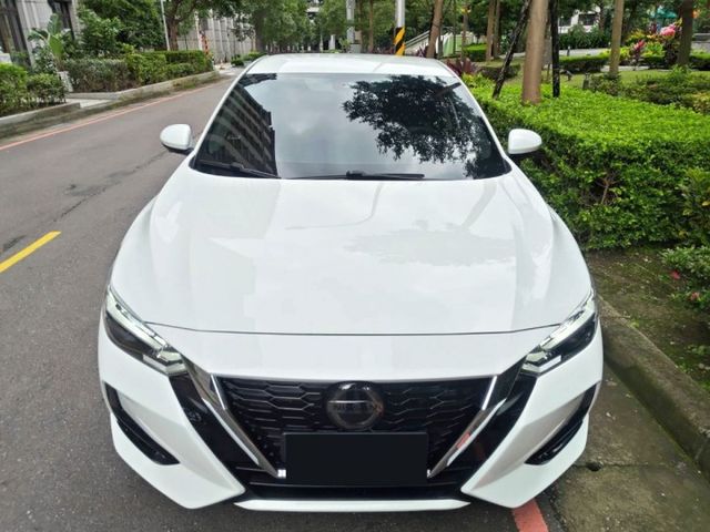 【全場認證里程保證】盲點、環景、CarPlay 、JBL音響、環艙氣氛燈、原廠保養  第2張相片