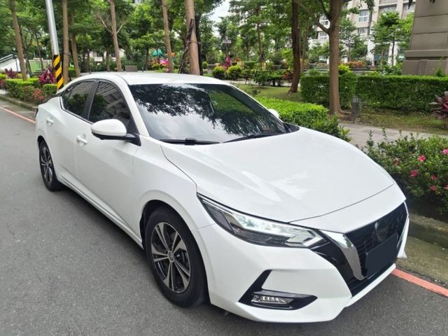 【全場認證里程保證】盲點、環景、CarPlay 、JBL音響、環艙氣氛燈、原廠保養  第3張相片