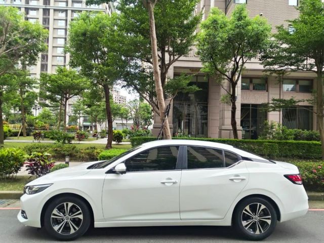 【全場認證里程保證】盲點、環景、CarPlay 、JBL音響、環艙氣氛燈、原廠保養  第4張相片