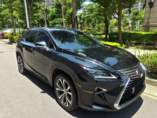 【祺鉅汽車】僅9萬KM、天窗、盲點、電尾門、12吋螢幕、原廠保養、0頭款～可全貸  第3張相片