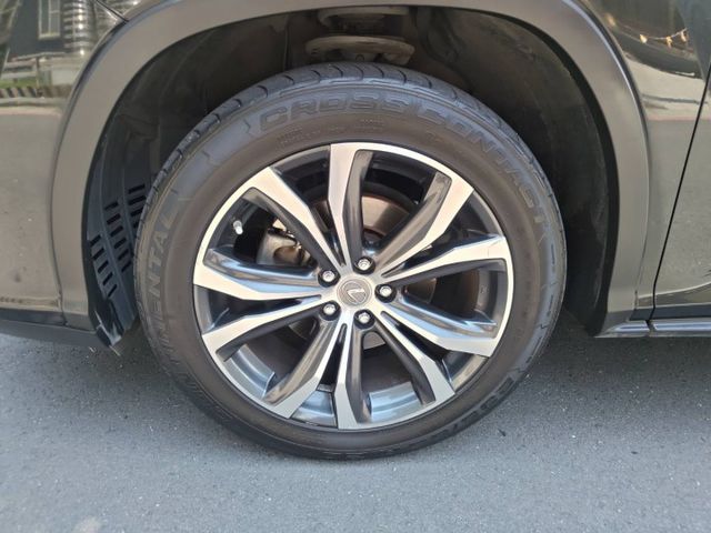 【祺鉅汽車】僅9萬KM、天窗、盲點、電尾門、12吋螢幕、原廠保養、0頭款～可全貸  第20張相片