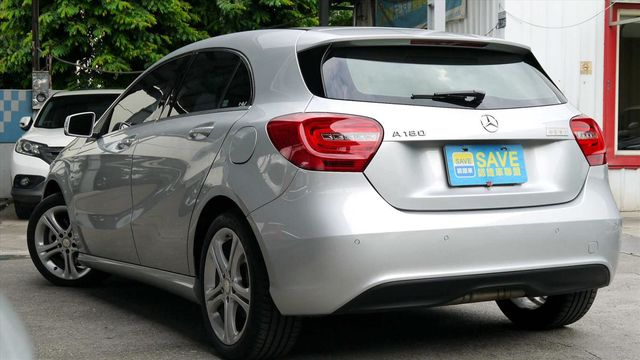 國產價入手賓士 W176 車況佳  第18張相片