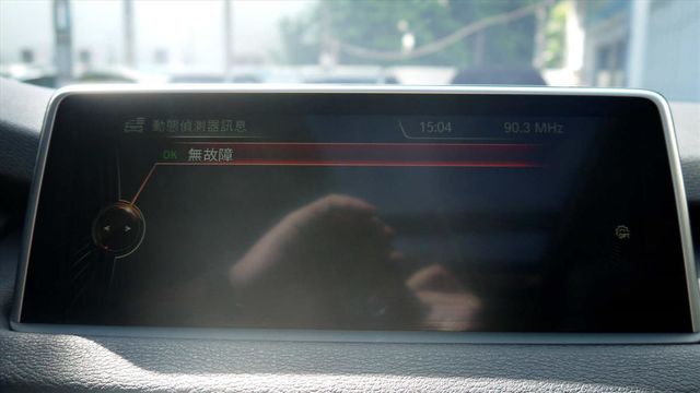 總代理 F15 30D 全景天窗直六柴油  第14張相片