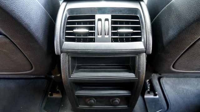 總代理 F15 30D 全景天窗直六柴油  第17張相片