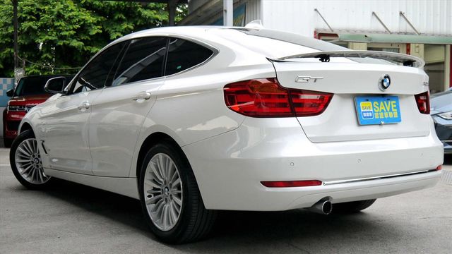 總代理 F34 GT 低里程 全景天窗  第18張相片