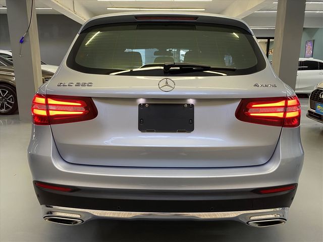 BENZ GLC250  第5張相片