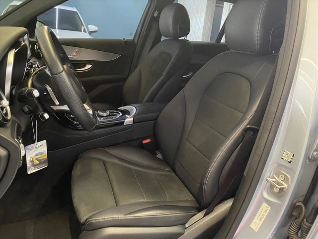 BENZ GLC250  第8張相片