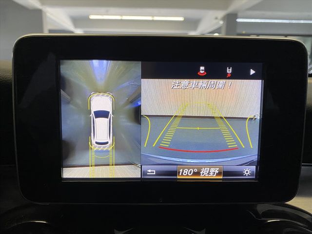 BENZ GLC250  第13張相片
