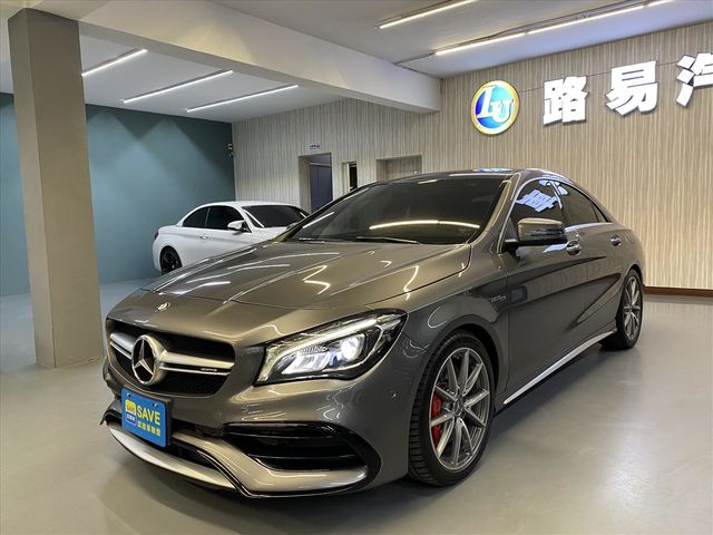 BENZ CLA45  第1張相片