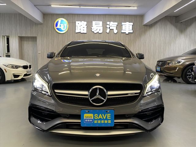 BENZ CLA45  第2張相片