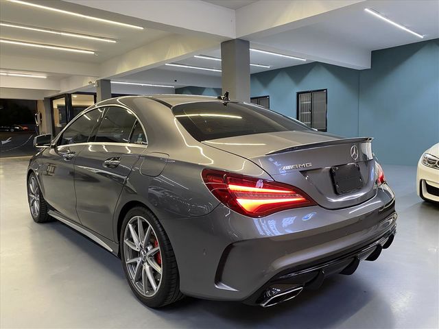 BENZ CLA45  第6張相片