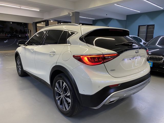 INFINITI QX30  第5張相片
