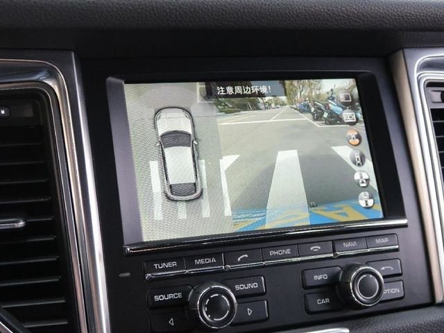 PORSCHE MACAN S  第6張相片