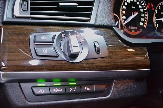 BMW 740LI  第7張相片