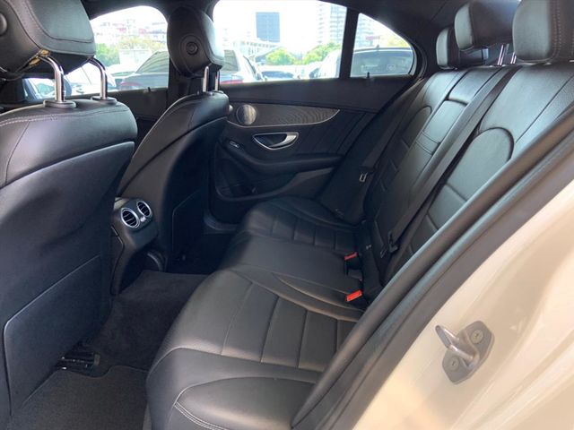 BENZ C300  第3張相片