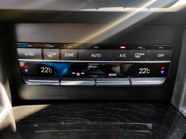 BENZ E200  第14張相片