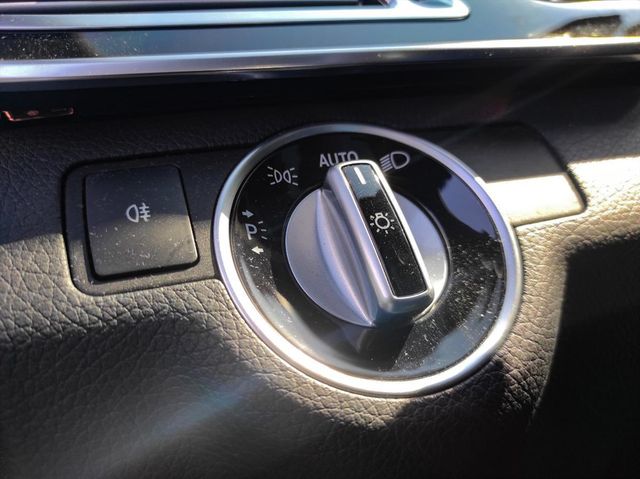 BENZ E200  第15張相片
