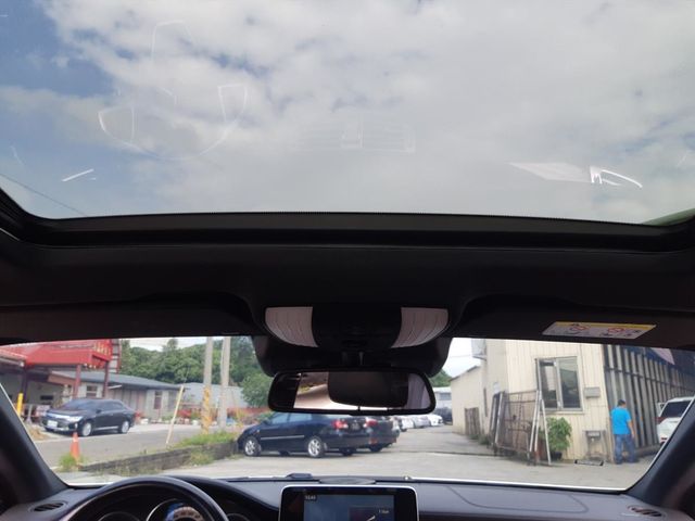 BENZ CLS350  第14張相片