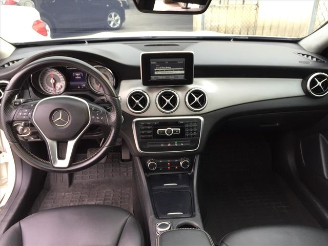 賓士 GLA200 全景天窗 i-key  第7張相片