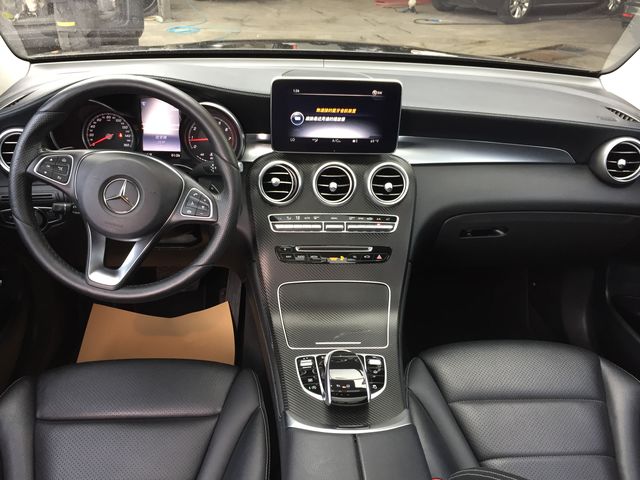 AMG 全景天窗 柏林 摸門 4WD  第10張相片