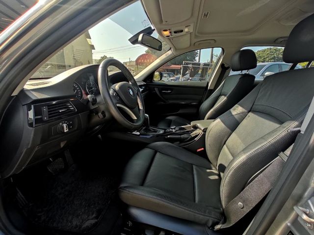 BMW 323I  第4張相片