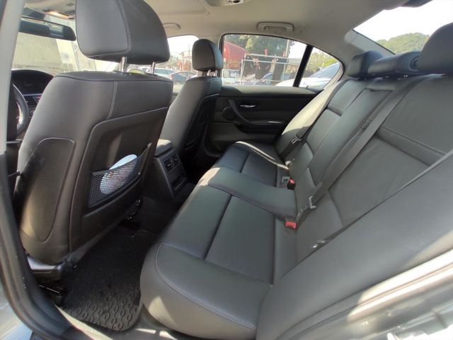 BMW 323I  第5張相片